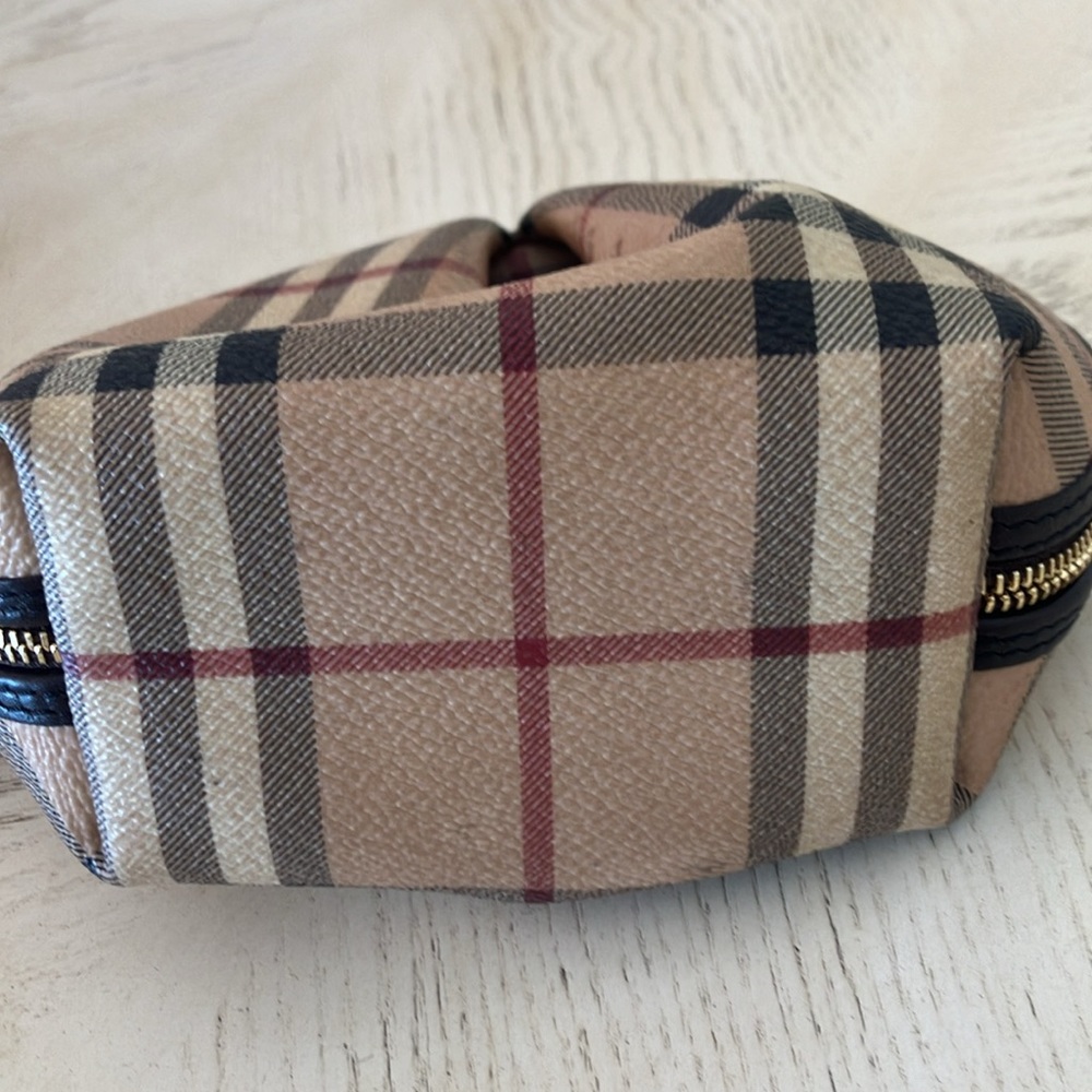 BURBERRY - Picture 5 of 7